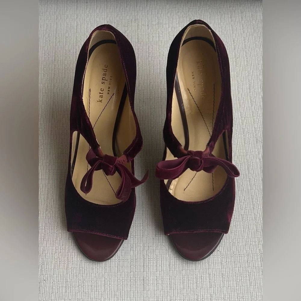 Kate Spade Burgundy Velvet Bow Heels, size 10